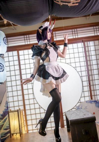 欧美厚底短靴_高清高清完整版播放