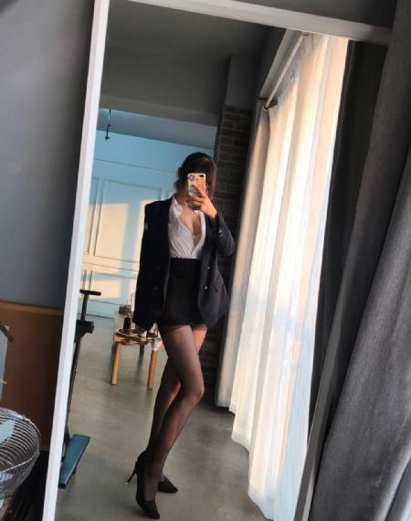 欧美夸张耳环新款_午夜在线观看完整版